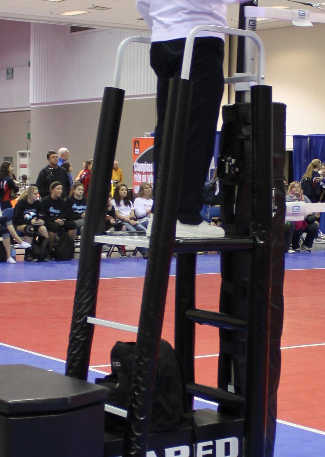 Gared GoCourt Jr One-Court Base Portable Volleyball System with Wheels