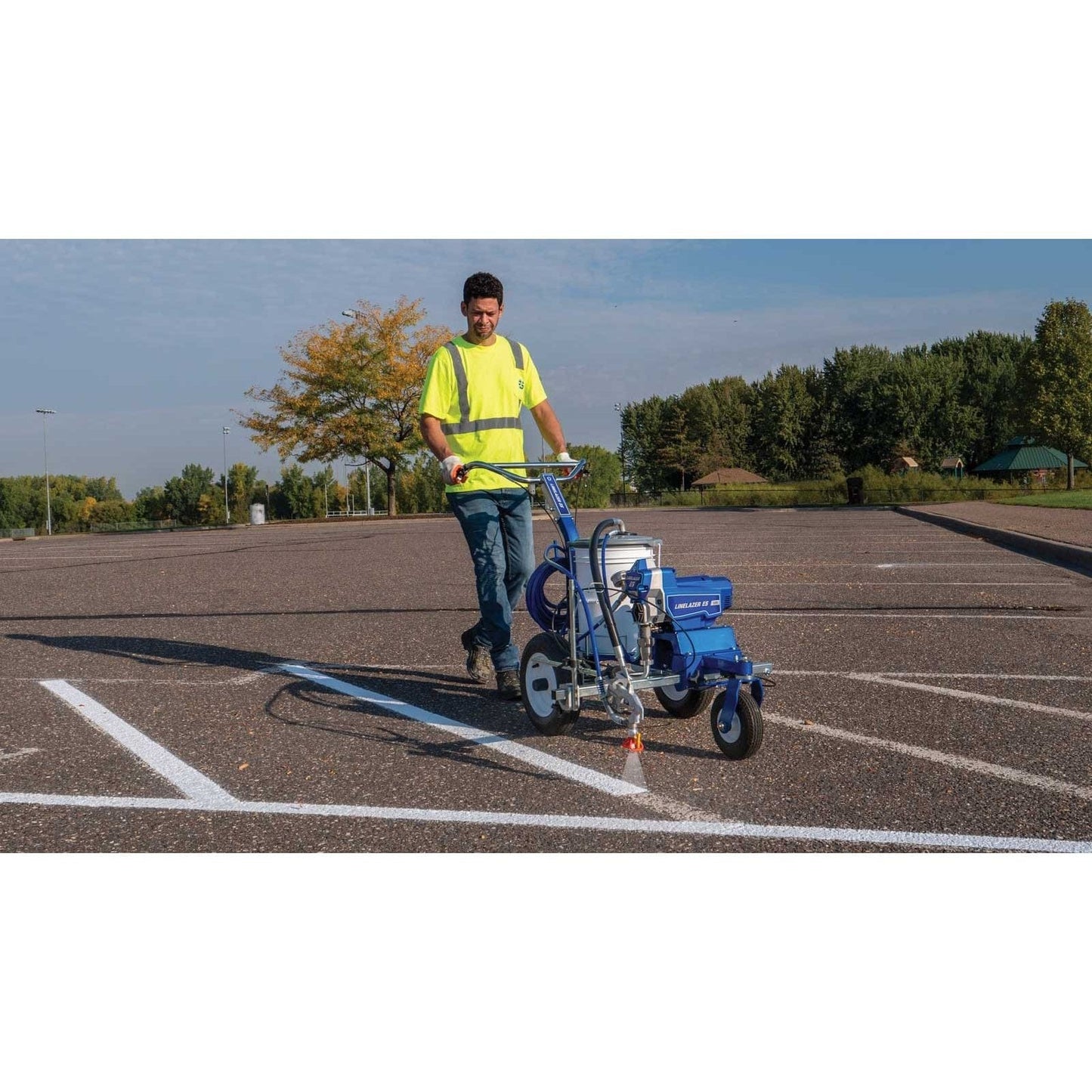 Graco LineLazer ES500 Battery-Powered Airless Line Striper 25U546