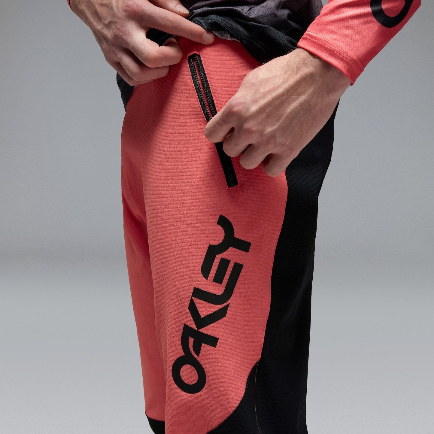 Oakley Men's Maven Scrub Pants