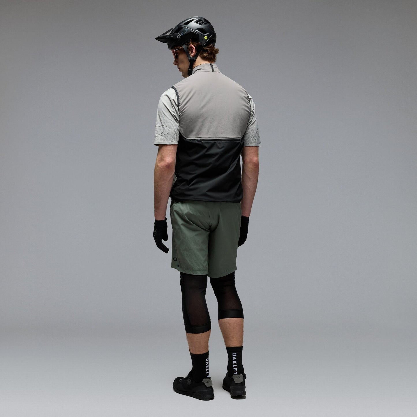 Oakley Men's Elements Alpha Vest
