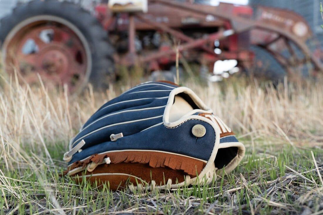 Marucci NightShift " Cowboy " 43A2 11.5" Infield Baseball Glove: MFGNTSHFT-0301