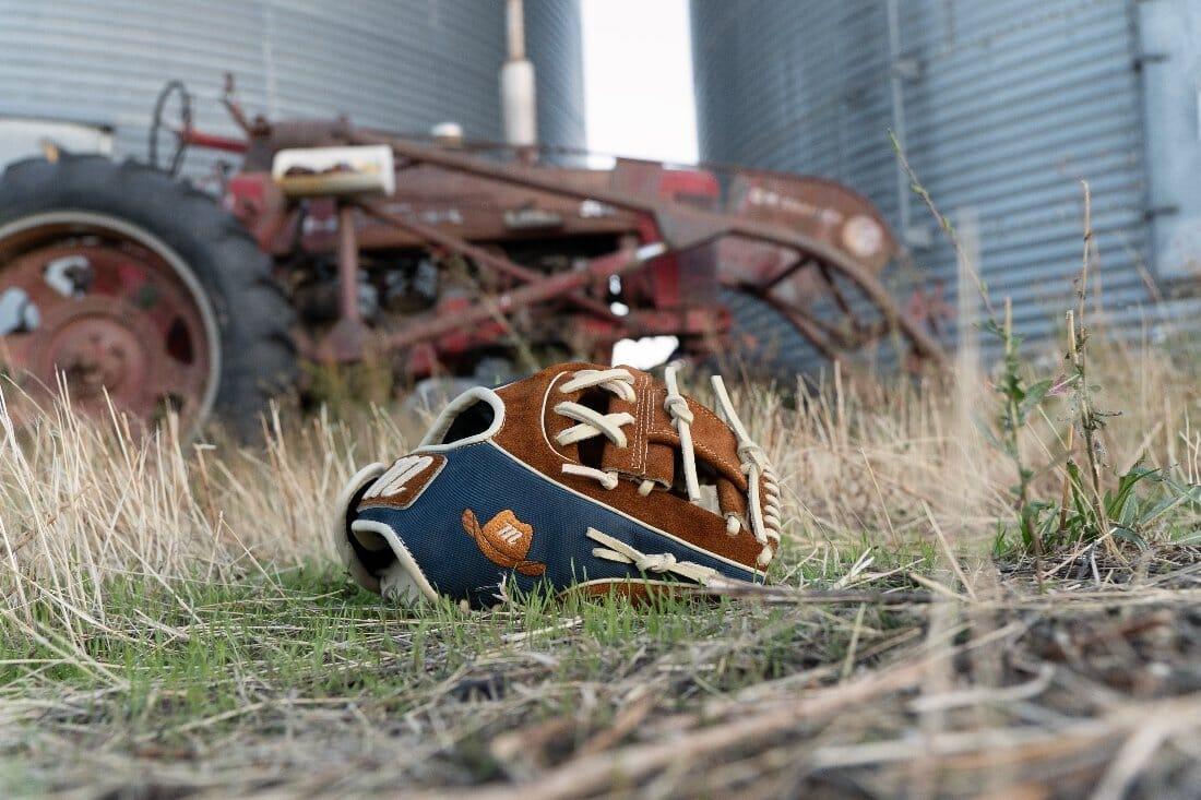 Marucci NightShift " Cowboy " 43A2 11.5" Infield Baseball Glove: MFGNTSHFT-0301
