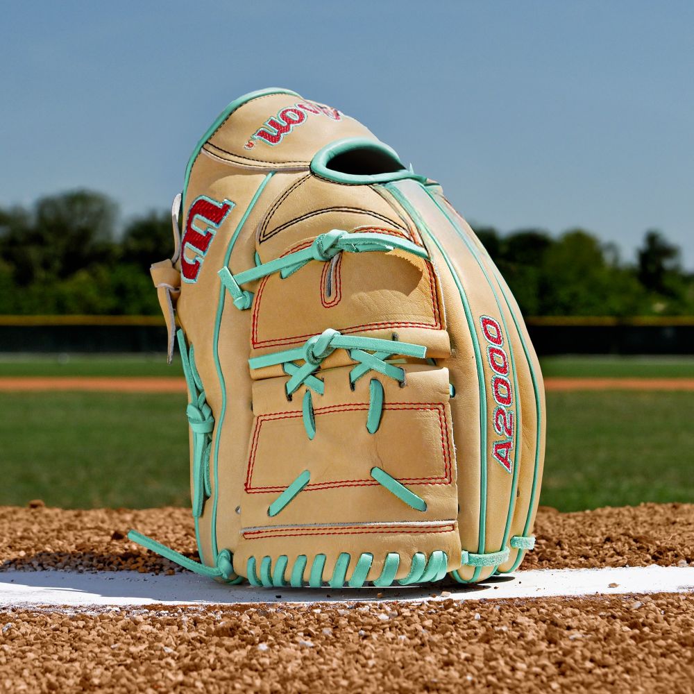 Wilson A2000 B12 12" Baseball Glove - FALL 2025: WBW10349812