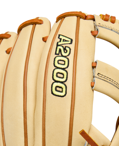 Wilson Men's 2026 A2000 Classics Series EL3 11.75" Infield Baseball Glove