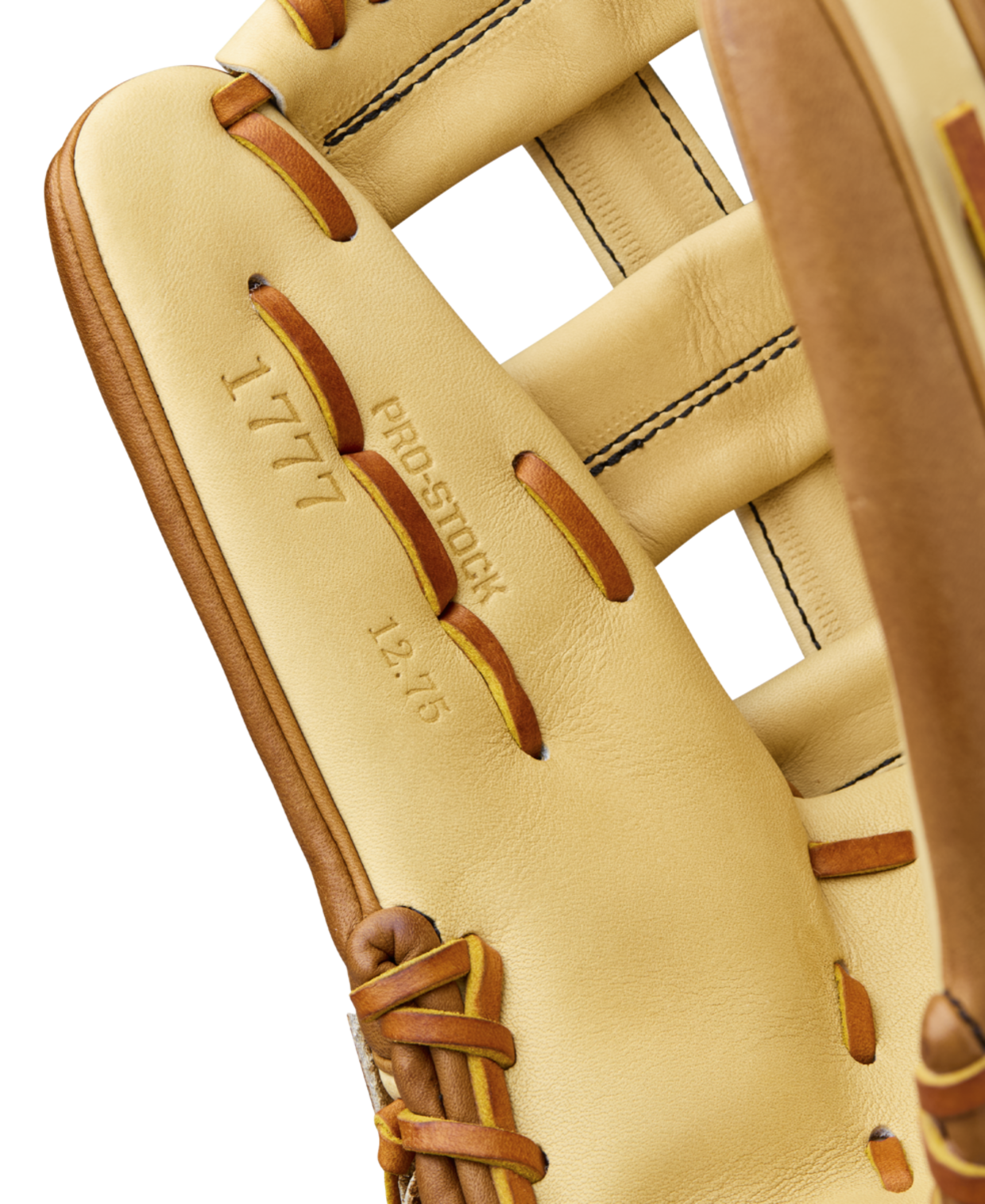 Wilson Men's 2026 A2000 Classics Series 1777 12.75" Outfield Baseball Glove