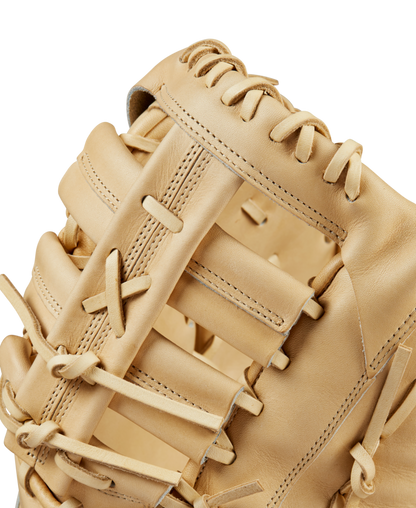 Wilson 2024 Baseball Classics Series A2000 1679 12.5" Baseball First Base Mitt