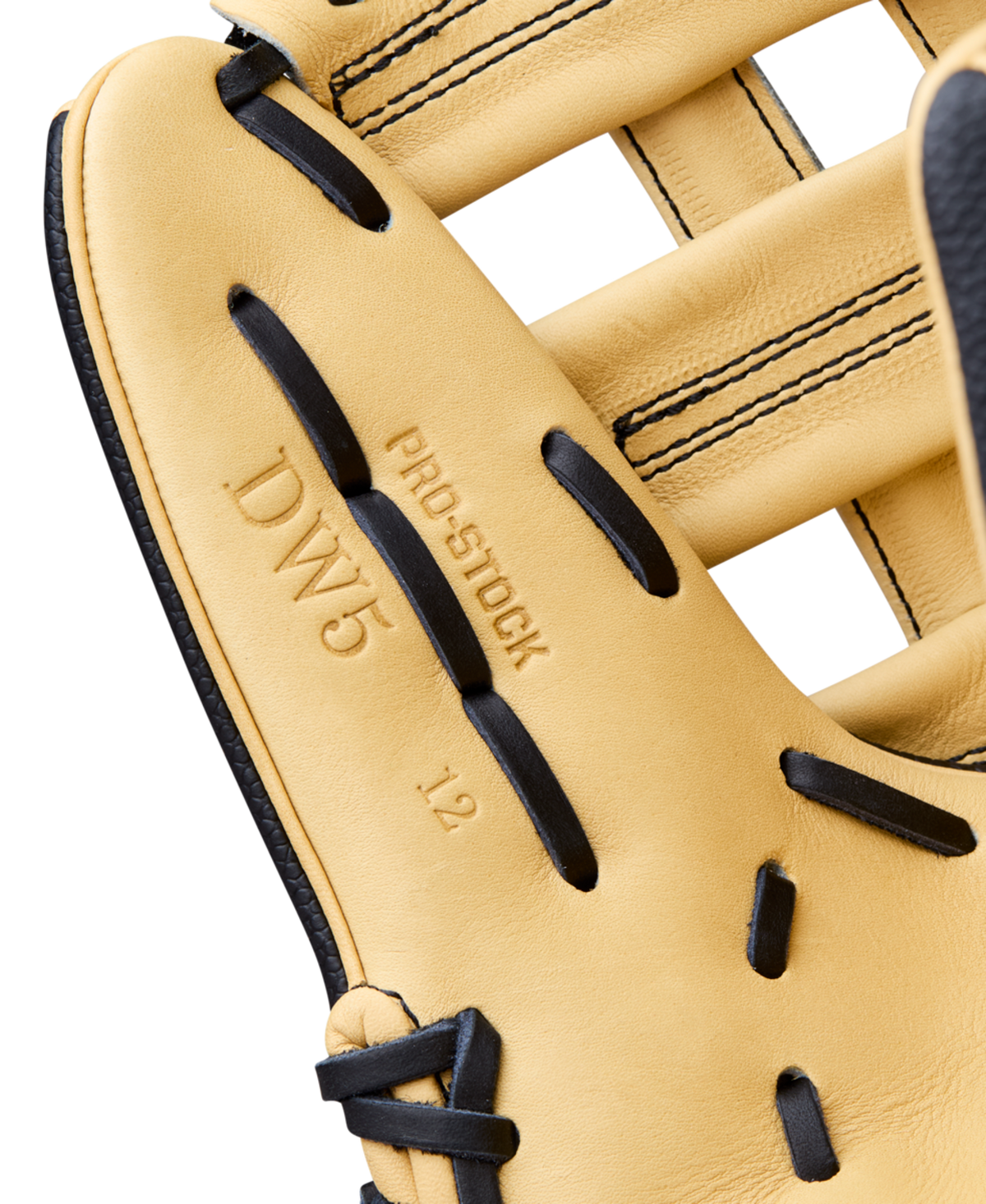 Wilson Men's 2026 A2000 Classics Series DW5 12" Infield Baseball Glove