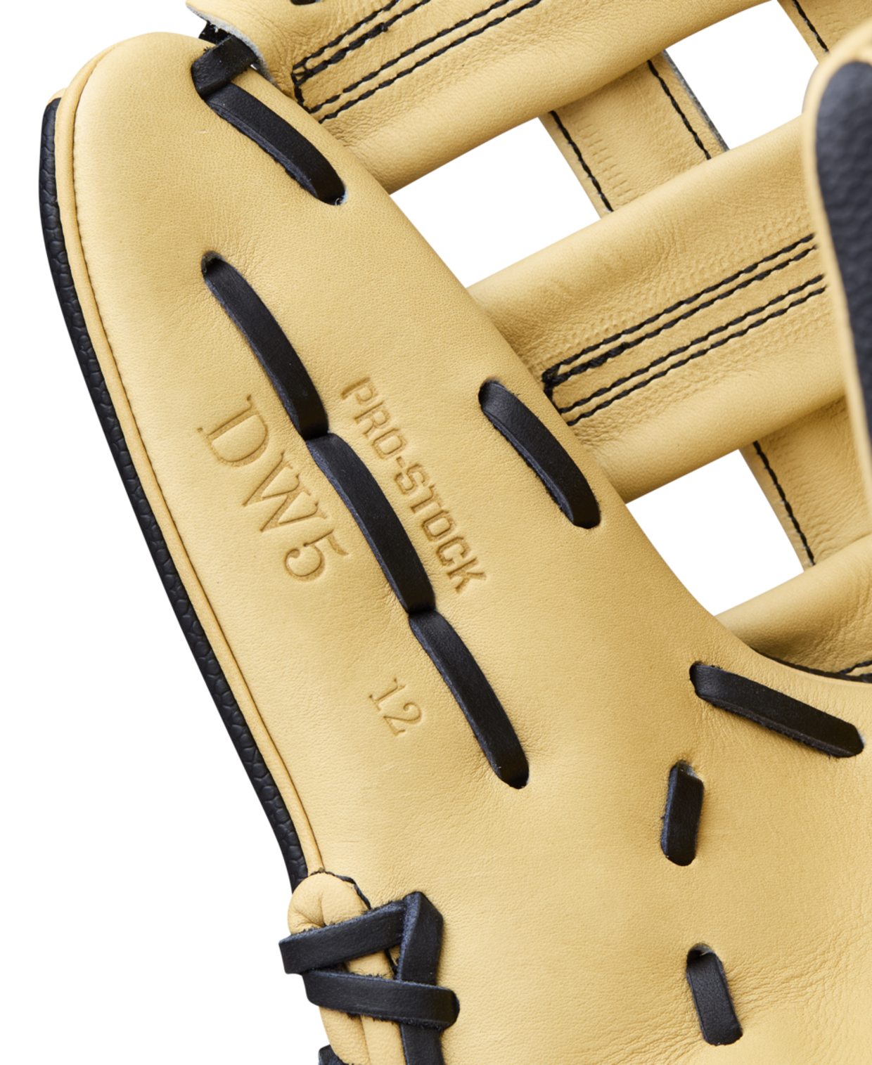 Wilson Men's 2026 A2000 Classics Series DW5 12" Infield Baseball Glove