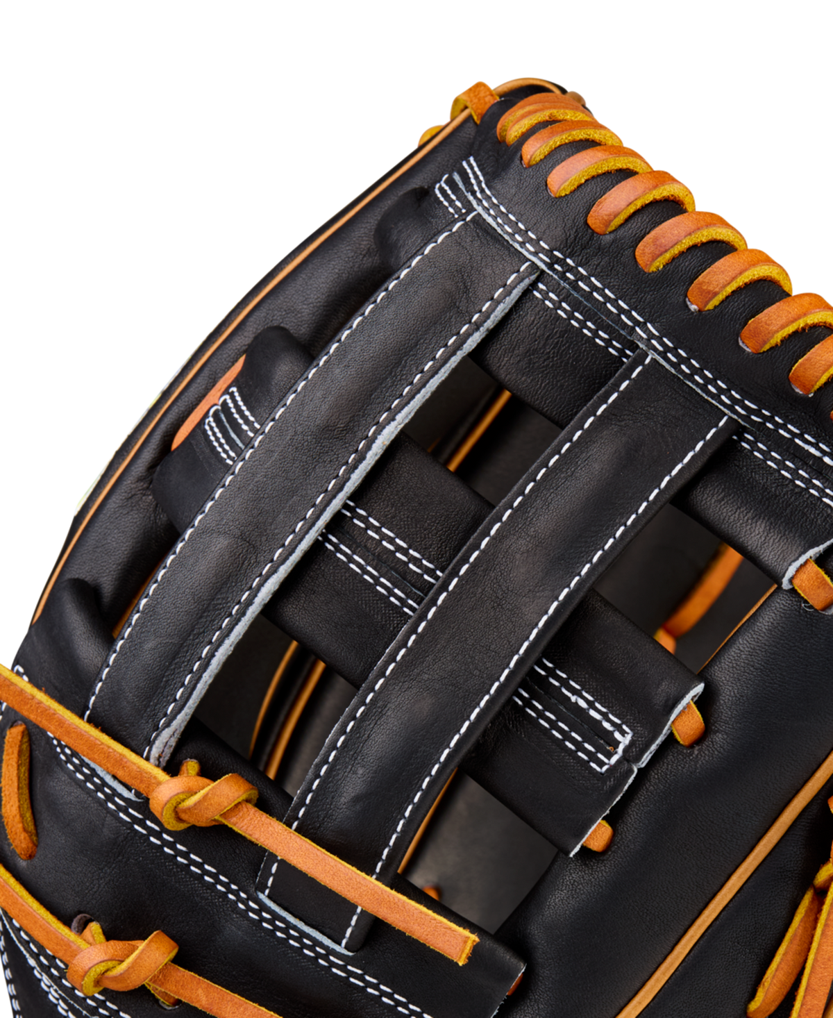 Wilson Men's 2026 A2000 Classics Series 1750 12.5" Outfield Baseball Glove