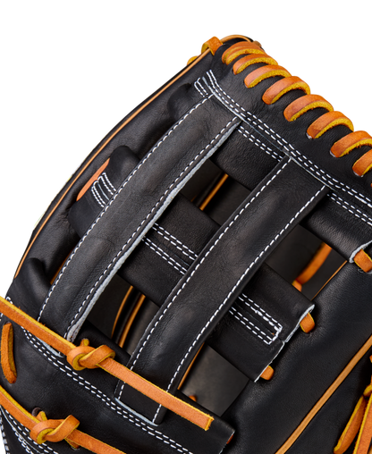 Wilson Men's 2026 A2000 Classics Series 1750 12.5" Outfield Baseball Glove