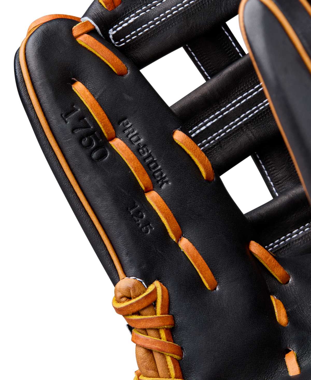 Wilson Men's 2026 A2000 Classics Series 1750 12.5" Outfield Baseball Glove