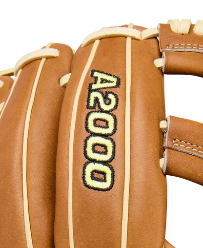 Wilson Men's 2026 A2000 Classics Series EL3 11.75" Infield Baseball Glove