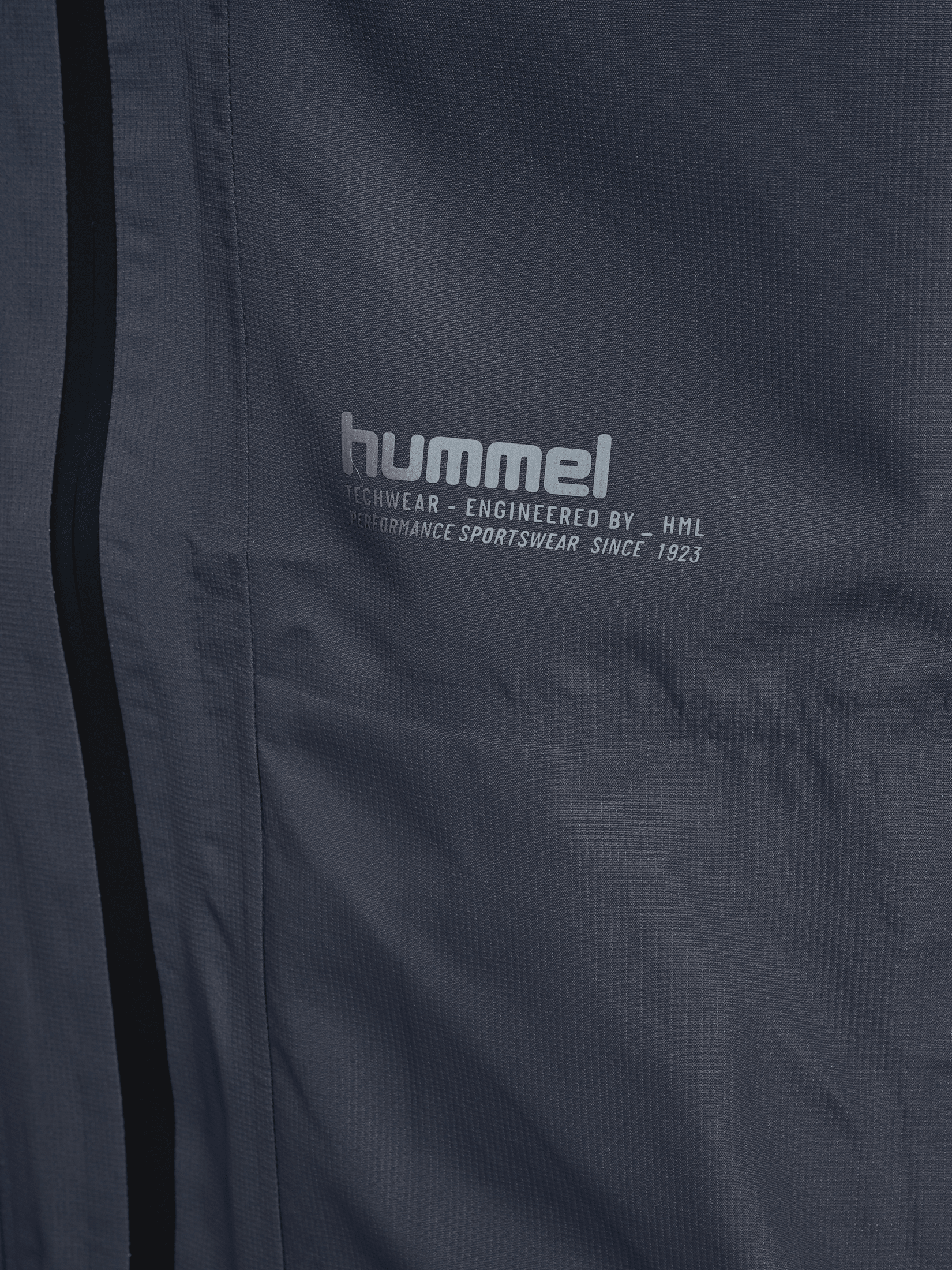 hummel Unisex Waterproof 2.5L Shell Jacket