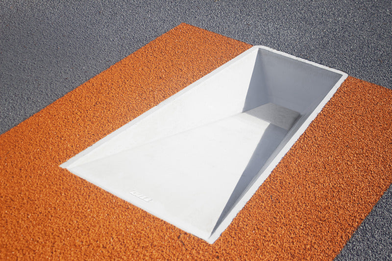 Gill Athletics Cast Alumnum White Track & Field Vault Box
