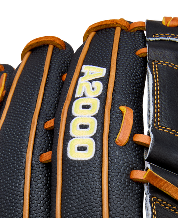 Wilson Men's 2026 A2000 Classics Series B125SS 12.5" Pitcher Baseball Glove