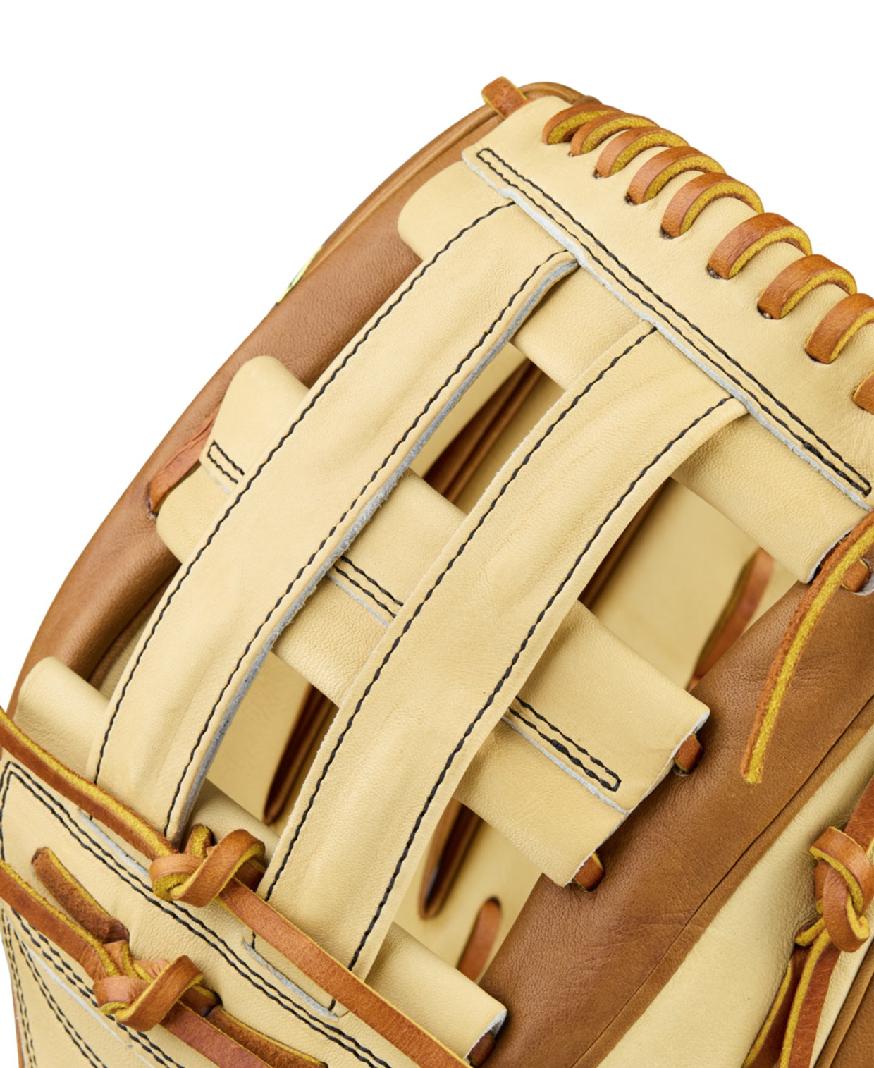 Wilson Men's 2026 A2000 Classics Series 1777 12.75" Outfield Baseball Glove