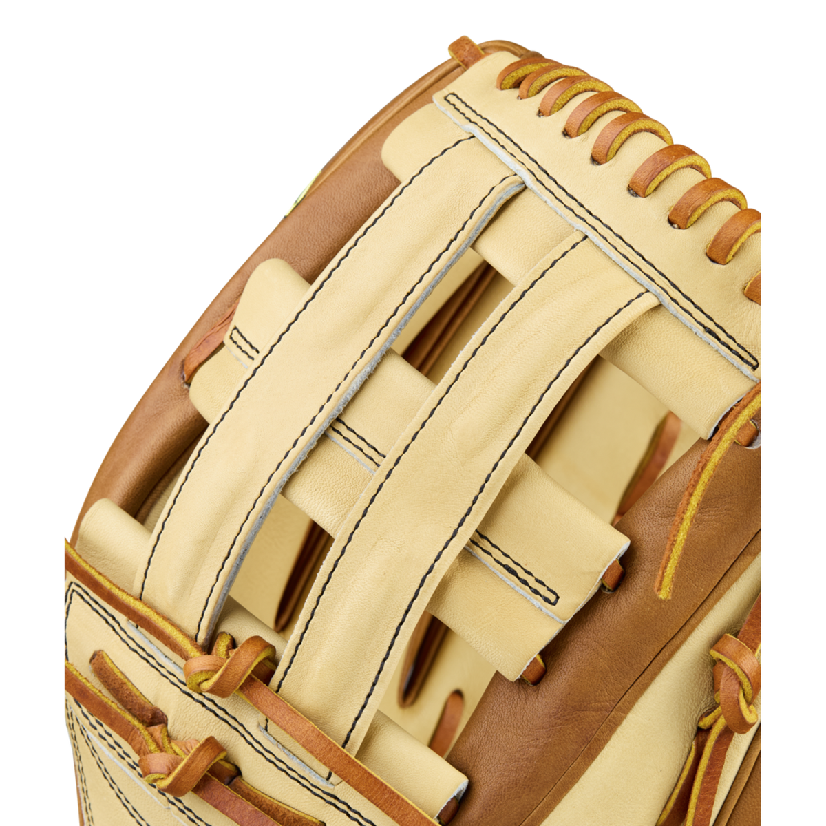 Wilson Men's 2026 A2000 Classics Series 1777 12.75" Outfield Baseball Glove