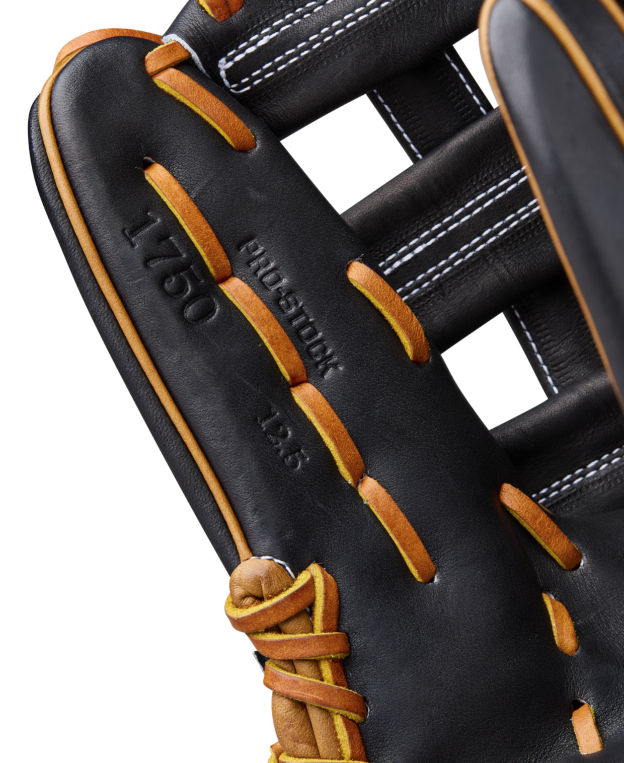 Wilson Men's 2026 A2000 Classics Series 1750 12.5" Outfield Baseball Glove
