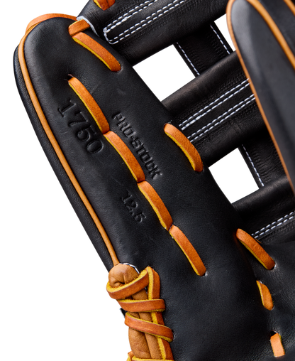 Wilson Men's 2026 A2000 Classics Series 1750 12.5" Outfield Baseball Glove