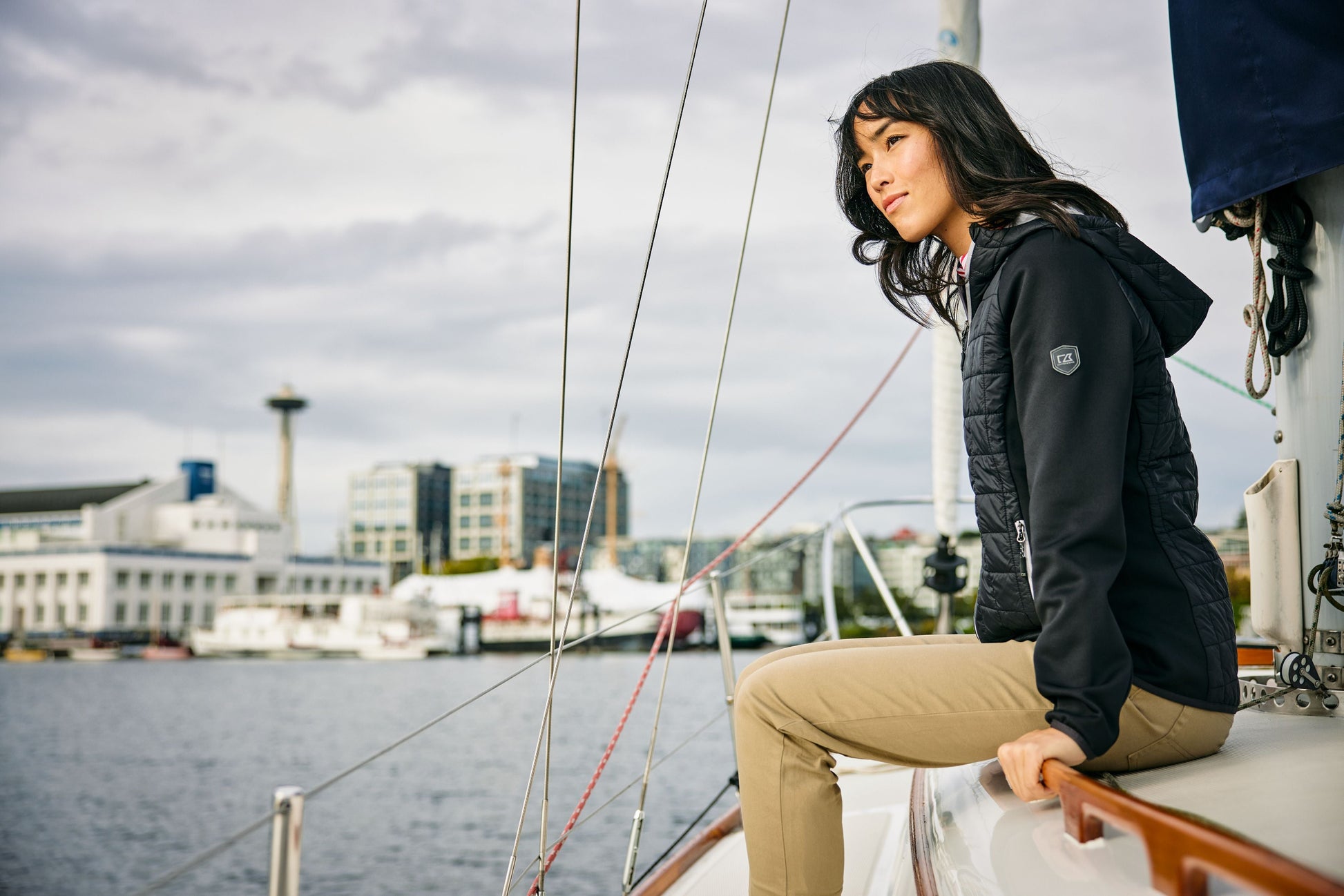Cutter & Buck Women's Rainier Recycled Insulated Hybrid Puffer Full Zip Jacket