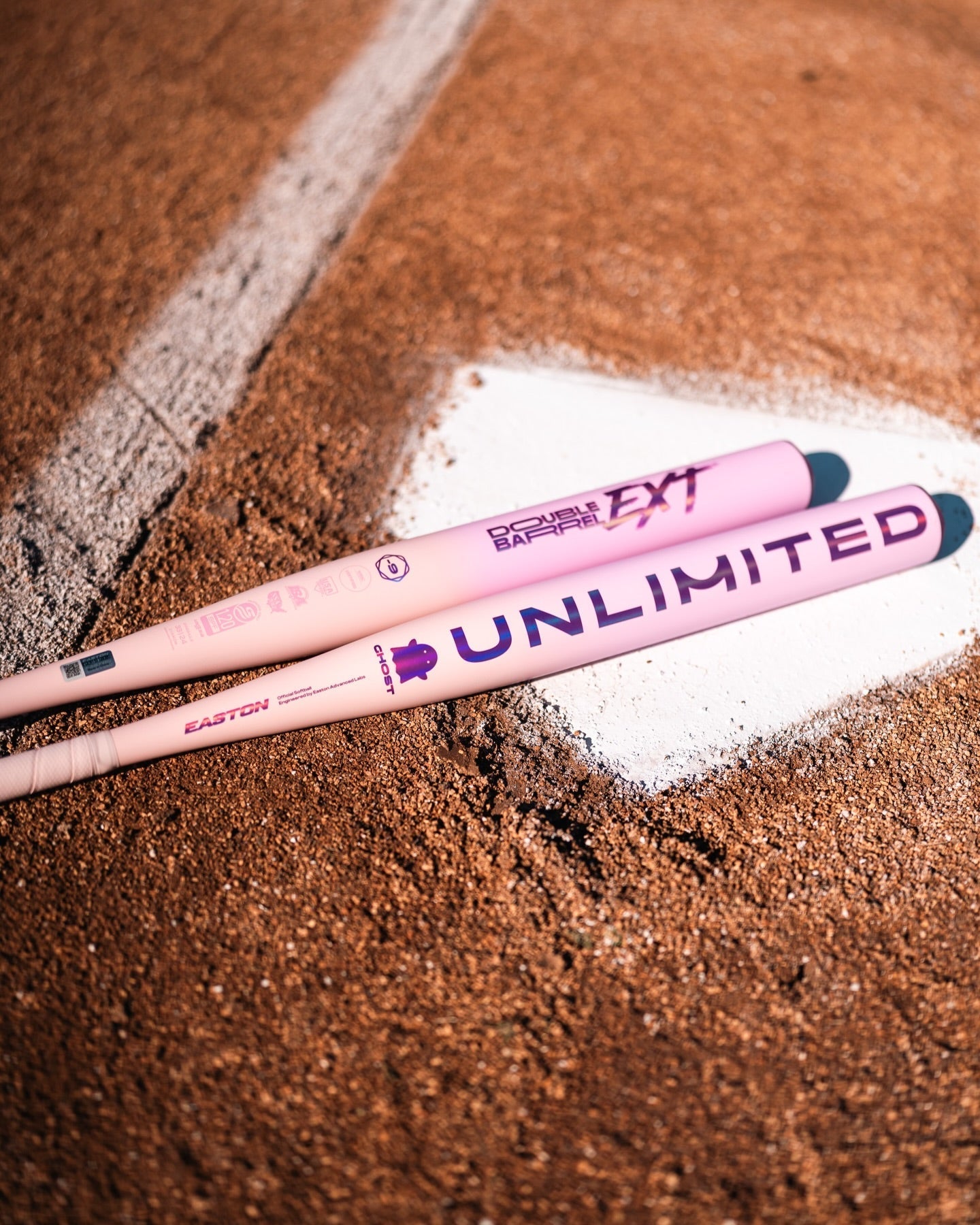 2026 Easton Ghost Unlimited (-9) Fastpitch Softball Bat: EFP6GHUL9