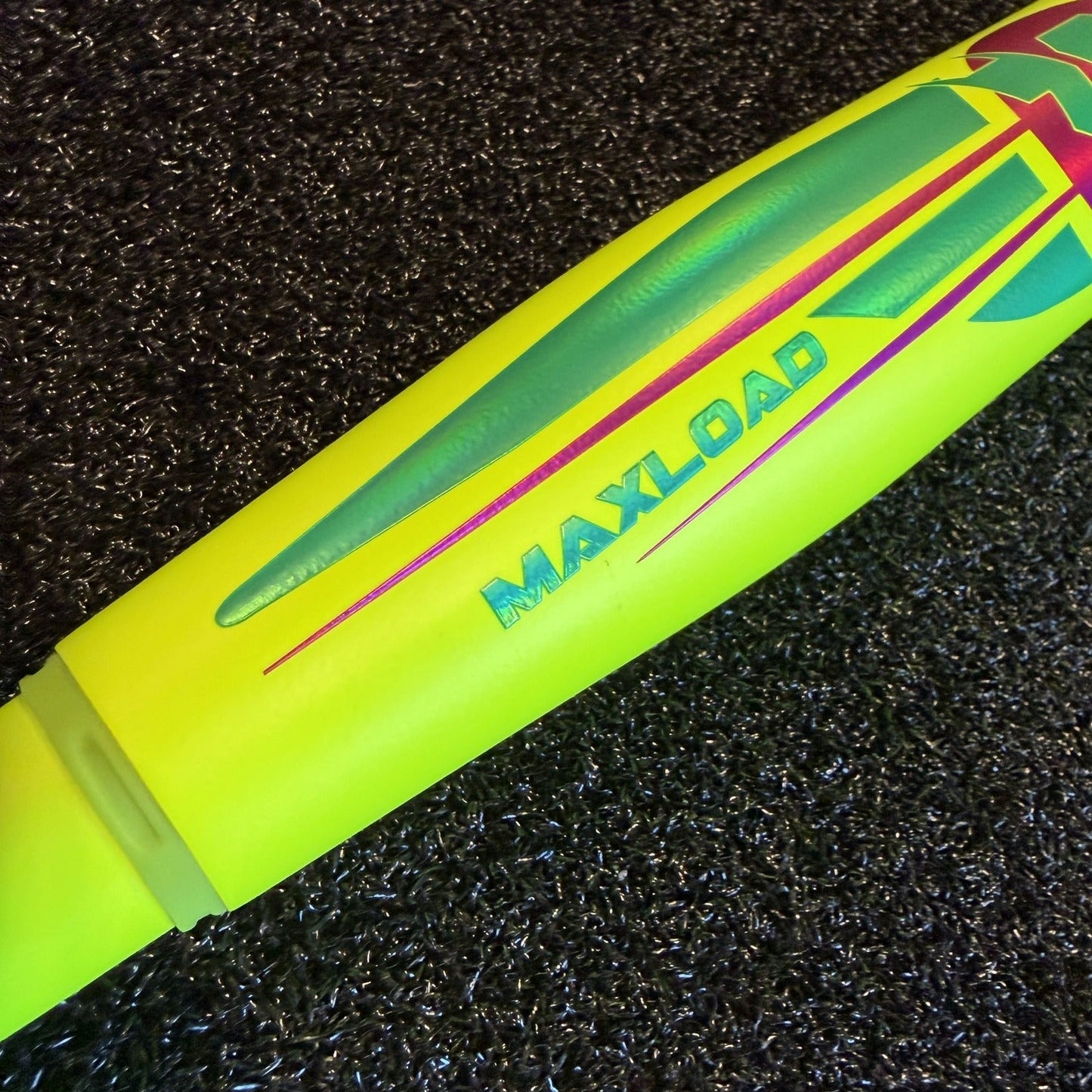 2026 Miken Freak30 2-Piece Maxload USSSA Slowpitch Softball Bat - MSU6F30L