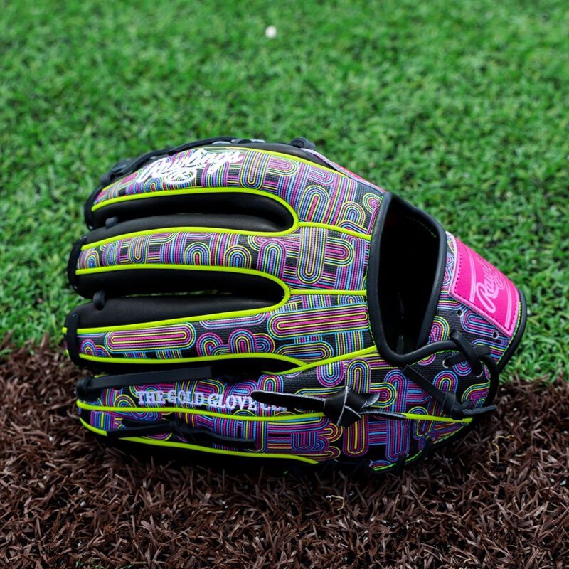 Rawlings Heart of the Hide ColorSync 10 Berry 11.5" Baseball Fielding Glove - PROR934-2BEB