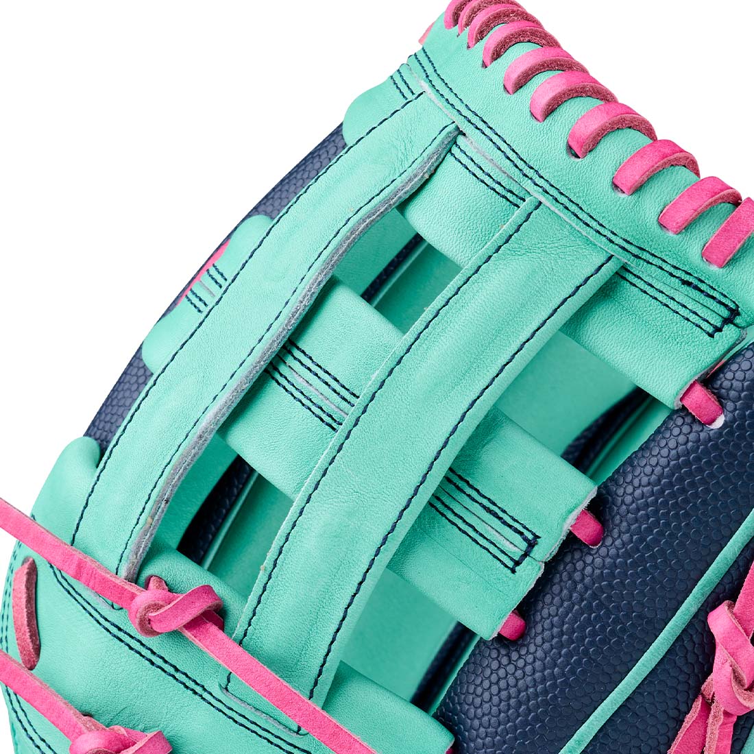 2027 Wilson A2000 1750SS 12.5" Outfield Baseball Glove: WBG05901RT125