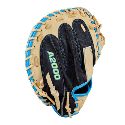 2027 Wilson A2000 M23SS 33.5" Baseball Catcher's Mitt: WBG06201RT335