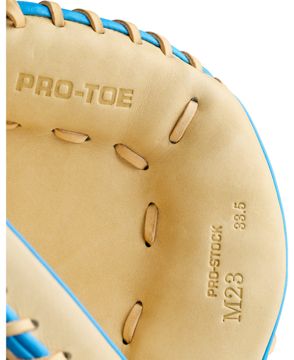 Wilson A2000 M23SS 33.5" Baseball Catcher's Mitt: WBG06201RT335