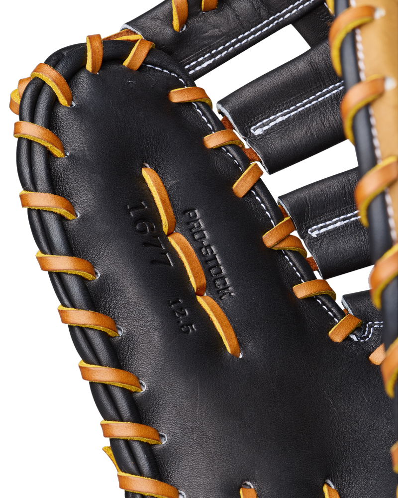 Wilson A2000 1677 12.5" Baseball First Base Mitt: WBG06501RT125