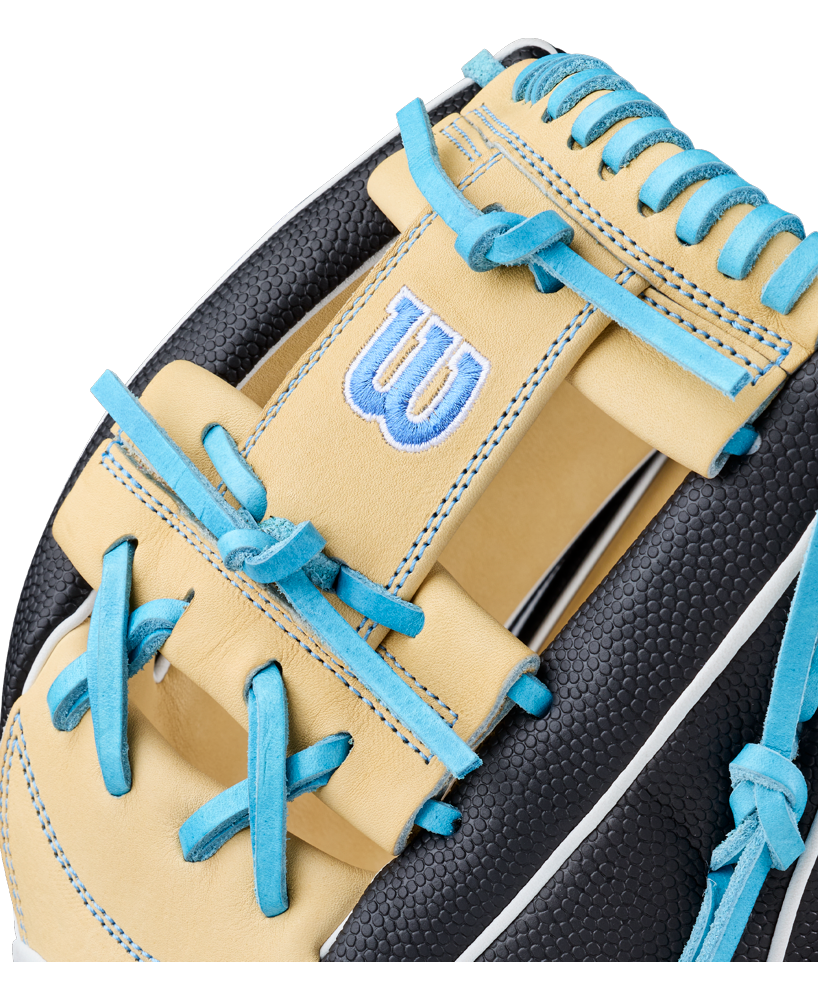 Wilson A2000 FP1175SS 11.75" Fastpitch Glove: WBG06601RT1175