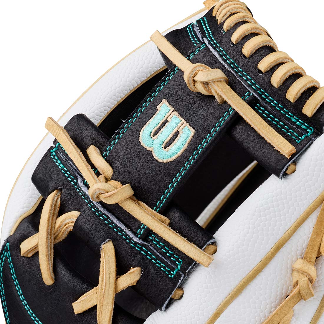 2027 Wilson A2000 H12SS 12" Infield Fastpitch Glove: WBG06701RT12