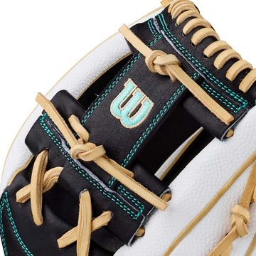 2027 Wilson A2000 H12SS 12" Infield Fastpitch Glove: WBG06701RT12