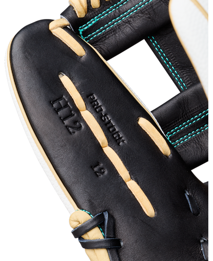 Wilson A2000 H12SS 12" Fastpitch Glove: WBG06701RT12