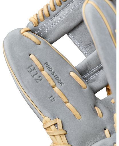 Wilson A2000 H12 12" Fastpitch Glove: WBG06801RT12