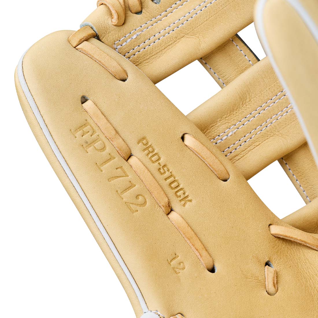 2027 Wilson A2000 FP1712 12" Utility Fastpitch Glove: WBG07001RT125