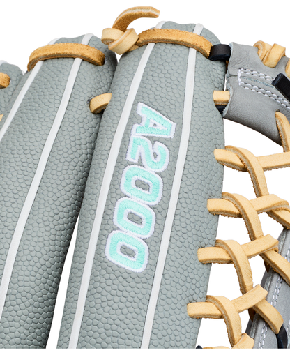 Wilson A2000 T125SS 12.5" Fastpitch Glove: WBG07001RT125