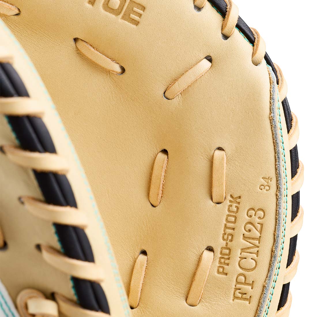 2027 Wilson A2000 FPM23SS 34" Fastpitch Catcher's Mitt: WBG07301RT34