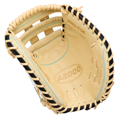 Wilson A2000 FPCM23SS 34" Fastpitch Catcher's Mitt: WBG07301RT34