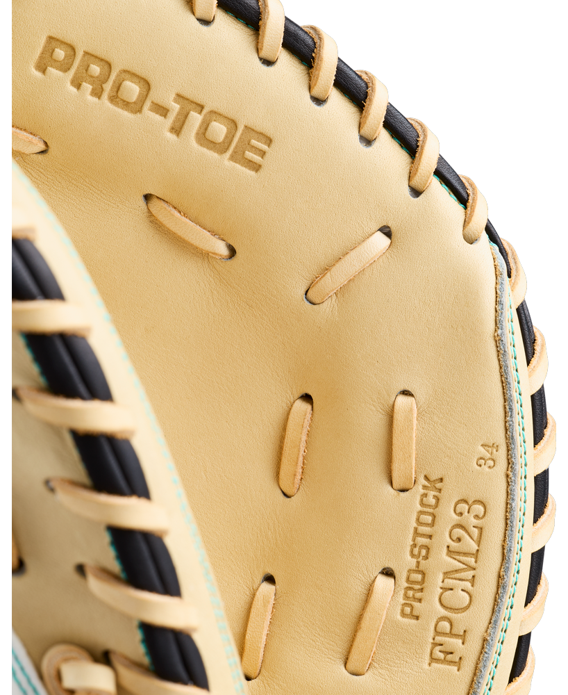 Wilson A2000 FPCM23SS 34" Fastpitch Catcher's Mitt: WBG07301RT34
