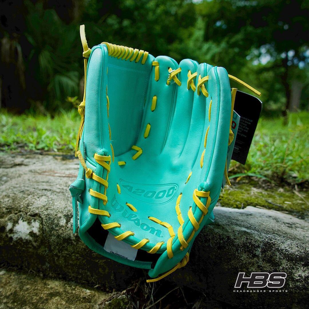 2024 Wilson A2000 B23 12" Pitcher's Baseball Glove: Seafoam & Yellow