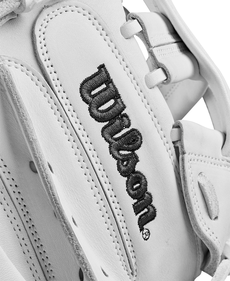 Wilson A1000 CM33 33" Fastpitch Catcher's Mitt: WBW10260033