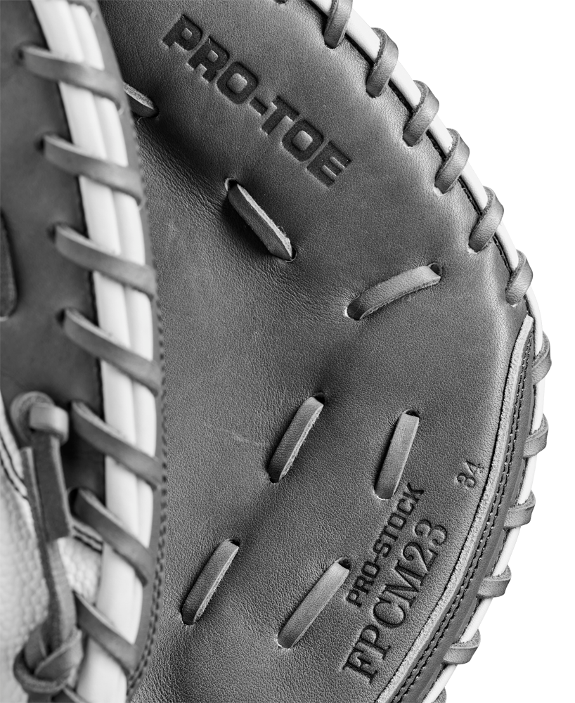Wilson A2000 FPCM23 34" Fastpitch Catcher's Mitt: WBW10268134