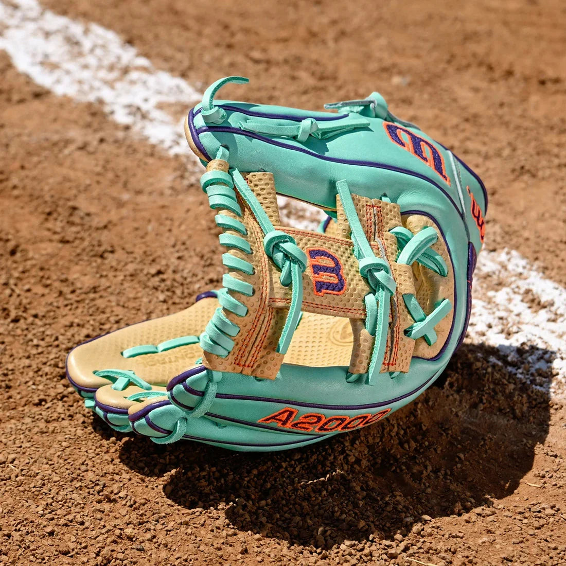 Wilson A2000 1786 Spin Control 11.5" Winter Collection Baseball Glove: WBW103937115