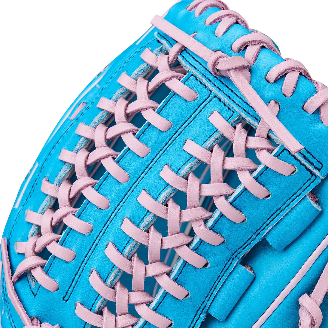 Wilson A2000 D25 12.25" Winter Collection Pitcher’s Glove: WBW1039381225