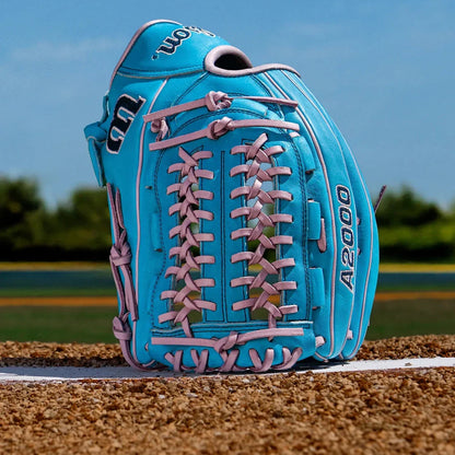Wilson A2000 D25 12.25" Winter Collection Pitcher’s Glove: WBW1039381225