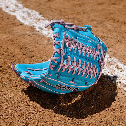 Wilson A2000 D25 12.25" Winter Collection Pitcher’s Glove: WBW1039381225