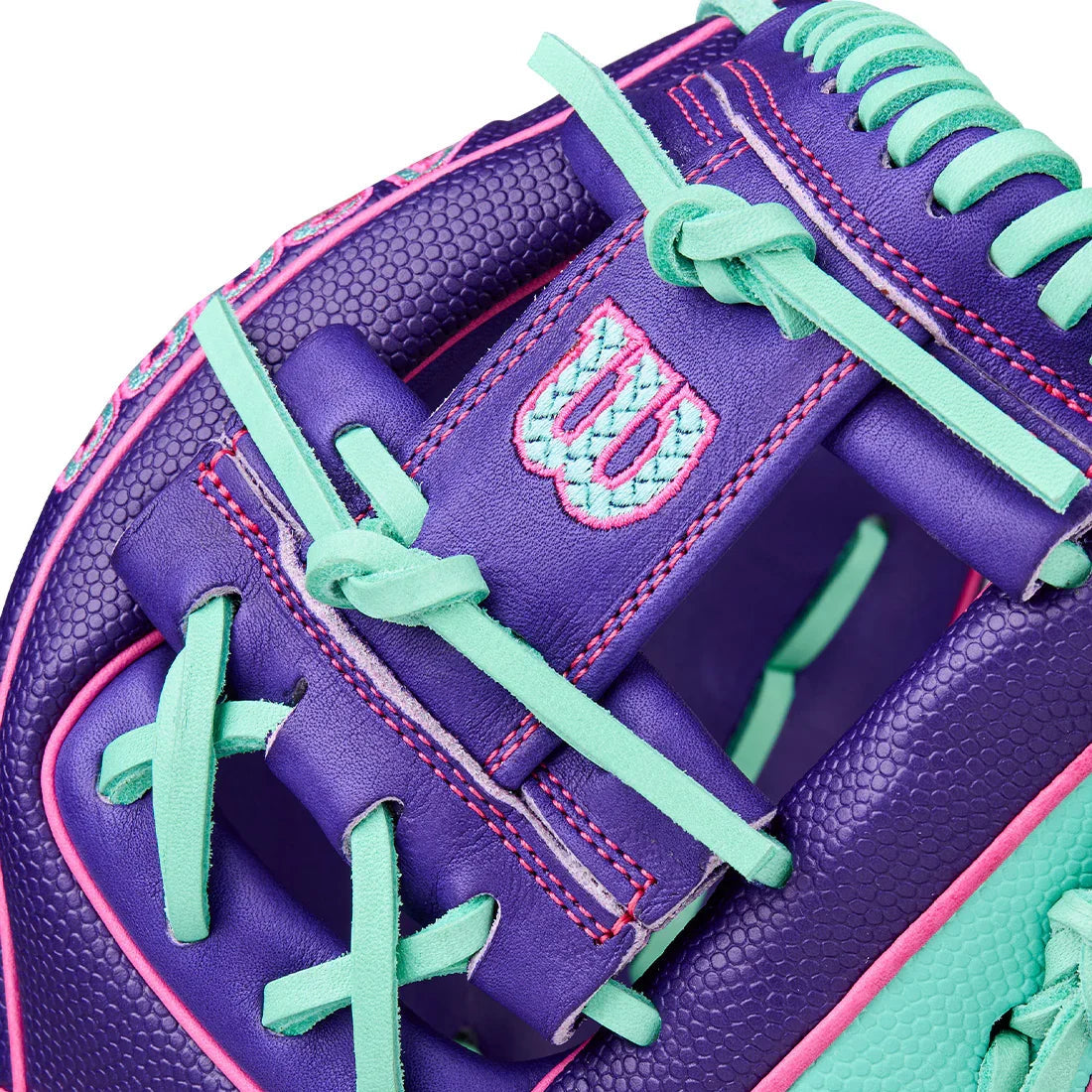 Wilson A2000 DP15SS 11.5" Winter Collection Baseball Glove: WBW103941115