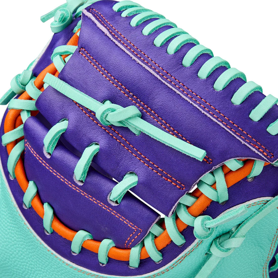 Wilson A2000 CM33SS 33" Winter Collection Catcher's Mitt: WBW10394233